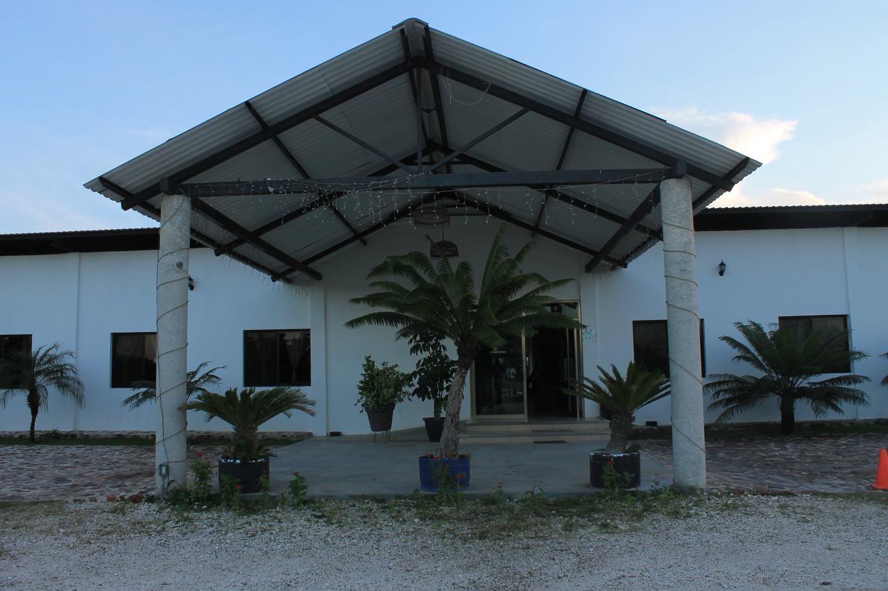 Real Primaveras Campestre Escárcega Exterior photo